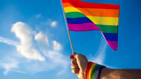 L­G­B­T­+­ ­E­t­k­i­n­l­i­k­l­e­r­i­ ­Y­a­p­a­n­ ­D­e­r­n­e­ğ­e­ ­K­a­p­a­t­m­a­ ­D­a­v­a­s­ı­